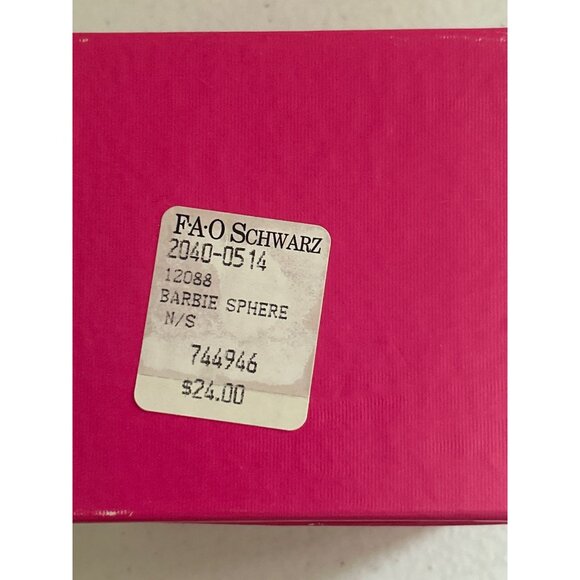 Vtg Barbie F.A.O. Schwarz Gold Finish Christmas Ornament 2" Diameter Made In USA - Picture 7 of 7